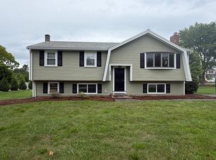 688 Plymouth St, Bridgewater, MA 02324