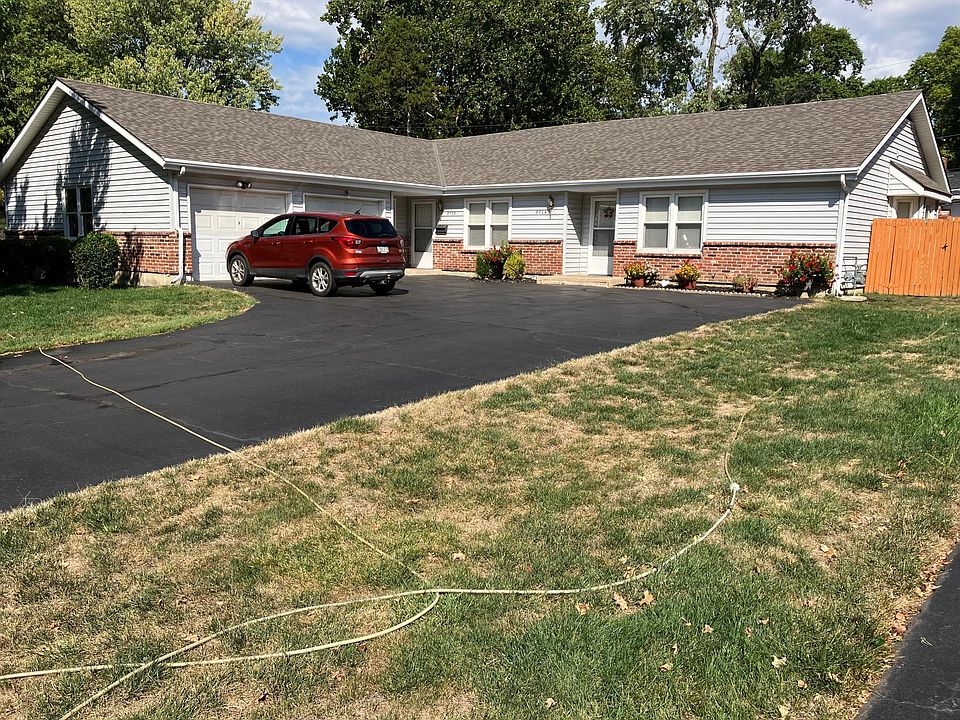 1st image of 8708 W 94th St