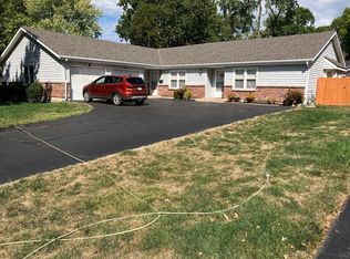 8708 W 94th St, Overland Park, KS 66212