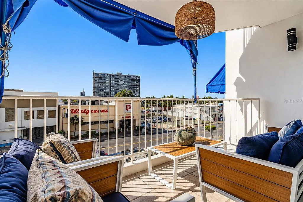 1 bed, 1.0 bath, 665 sqft, $2,100 — Photo 1