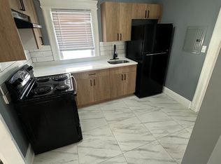 878 S 19th St #3F, Newark, NJ 07108