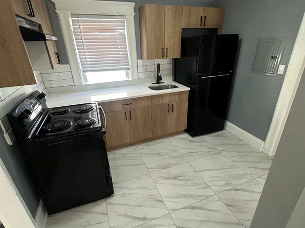 878 S 19th St, Newark, NJ