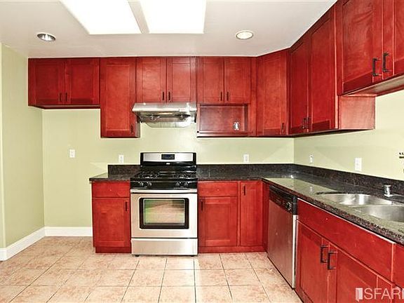 4th image of 213 Velasco Ave