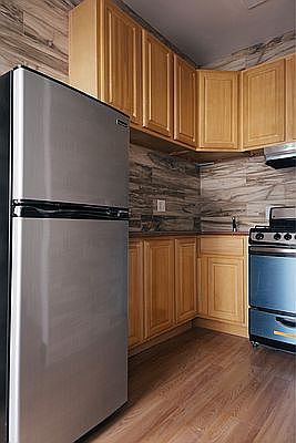 3rd image of 3 E 124th St #6