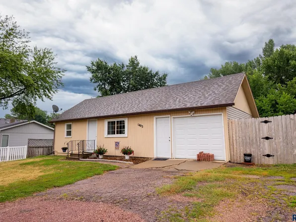 1403 E 31 N, Sioux Falls, SD 57104