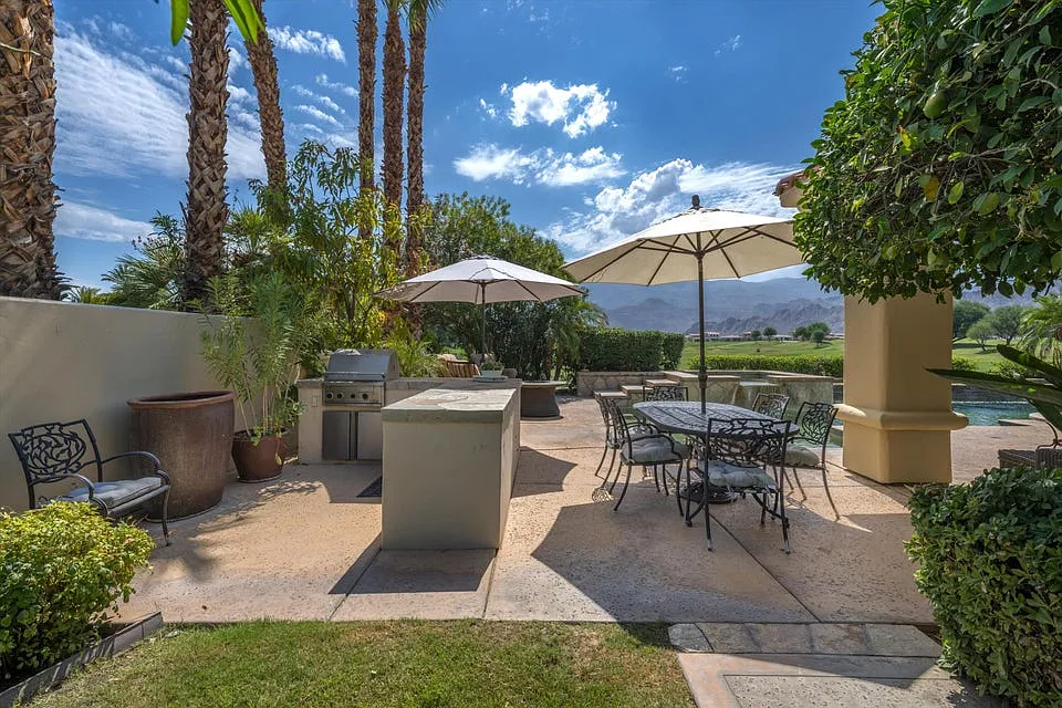4 bed, 3372 sqft, $16,000 — Photo 4