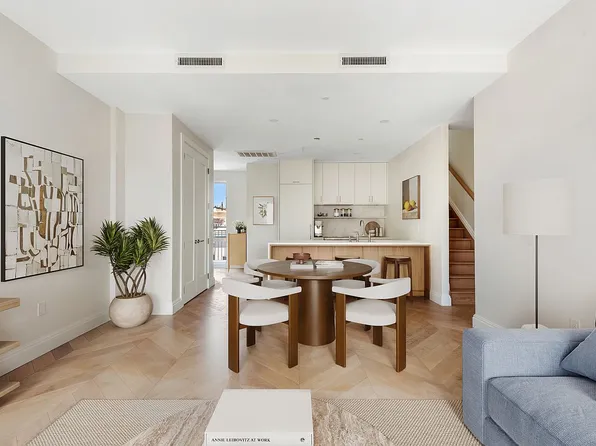 222 16th St #3H, Brooklyn, NY 11215