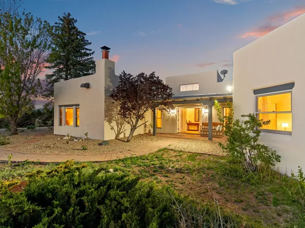 206 Hondo Seco Rd, Arroyo Seco, NM 87514