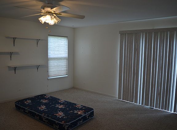 5th image of 107 Evergreen Dr