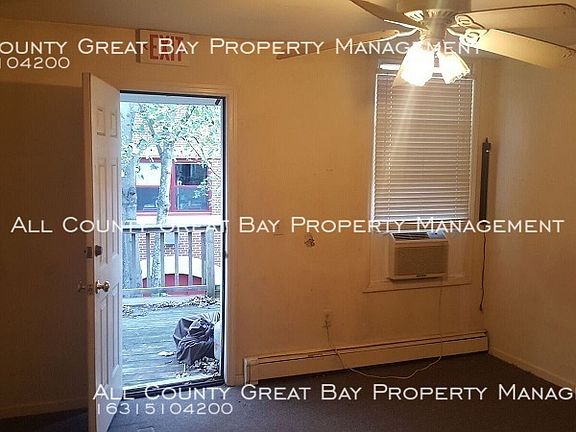 3rd image of 125 Roanoke Ave #B