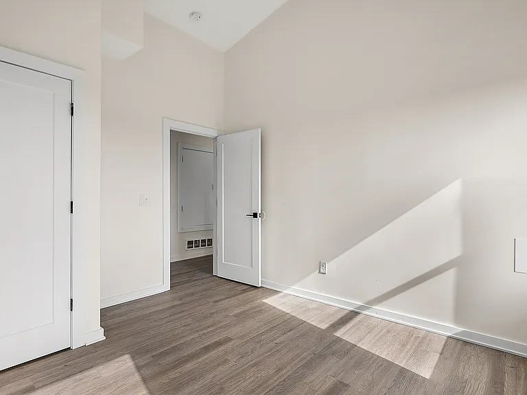 2623 Cochrane St #B — Photo 17