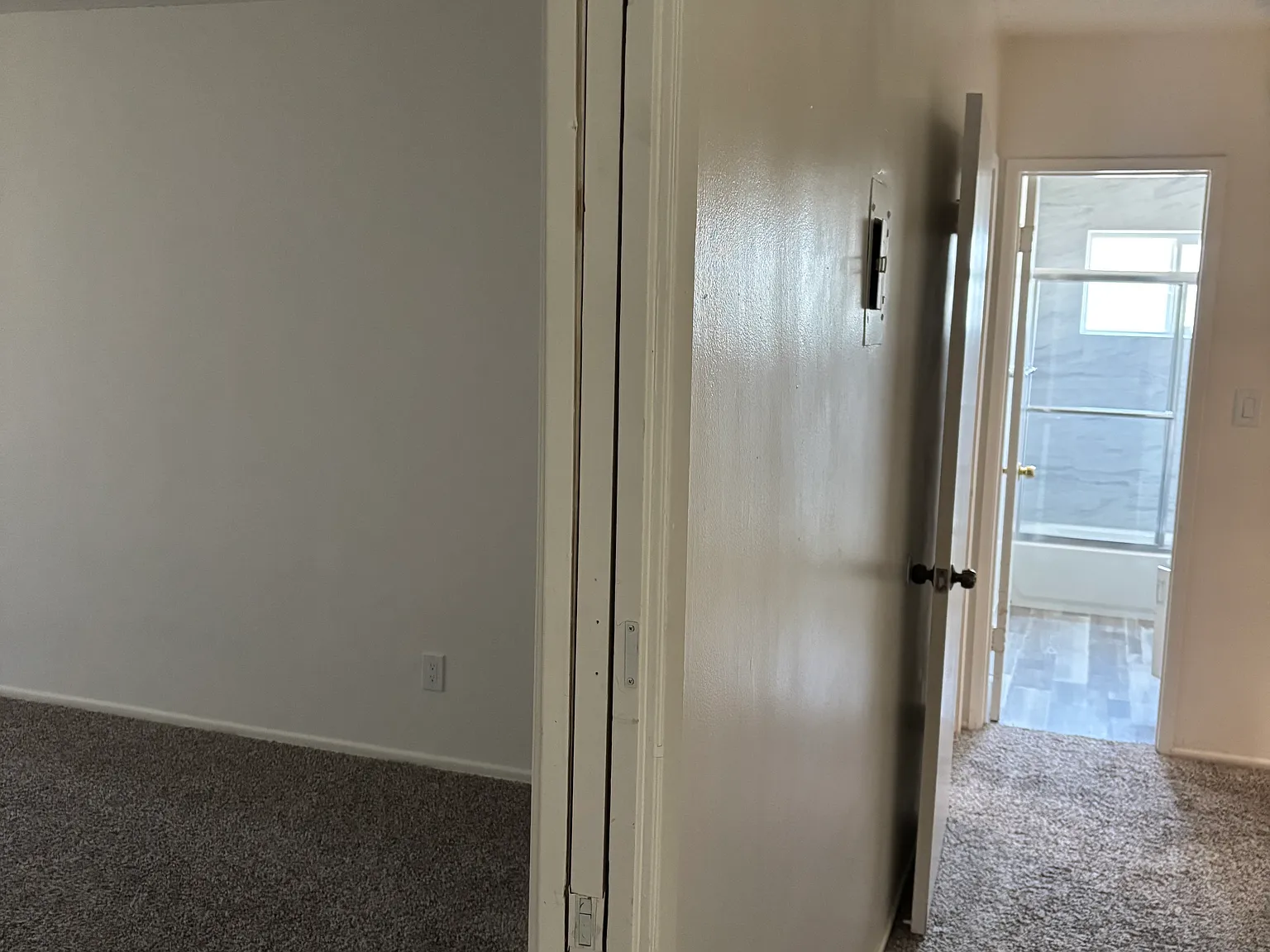 3 bed, 1350 sqft, $3,600 — Photo 4