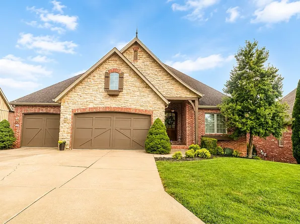 852 E Grafton Dr, Nixa, MO 65714