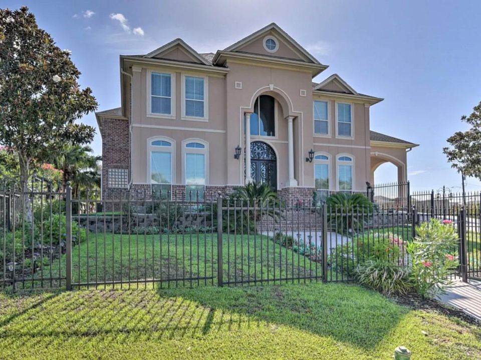 1st image of 1508 Bayou Homes Dr