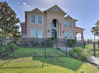 1508 Bayou Homes Dr, Galveston, TX 77551