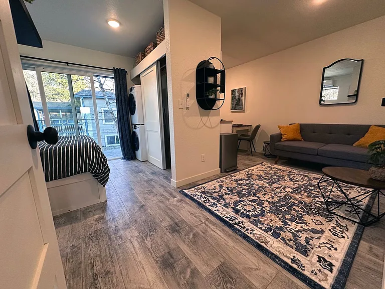 Easy Street Townhomes — Photo 15