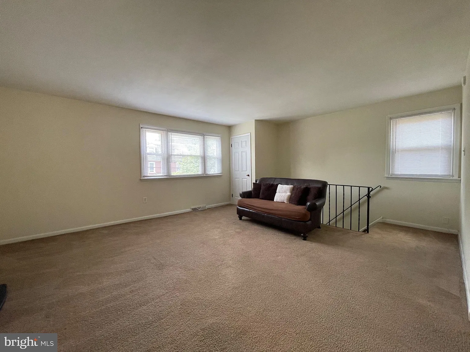 2 bed, 1.0 bath, 952 sqft, $1,700 — Photo 2