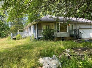 4616 New London Rd, Geneva, OH 44041