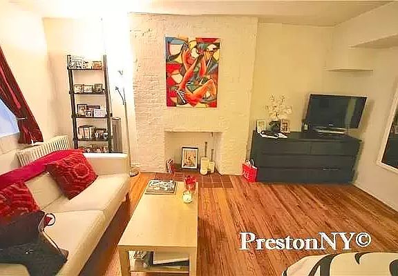 3rd image of 117 Charles St APT A