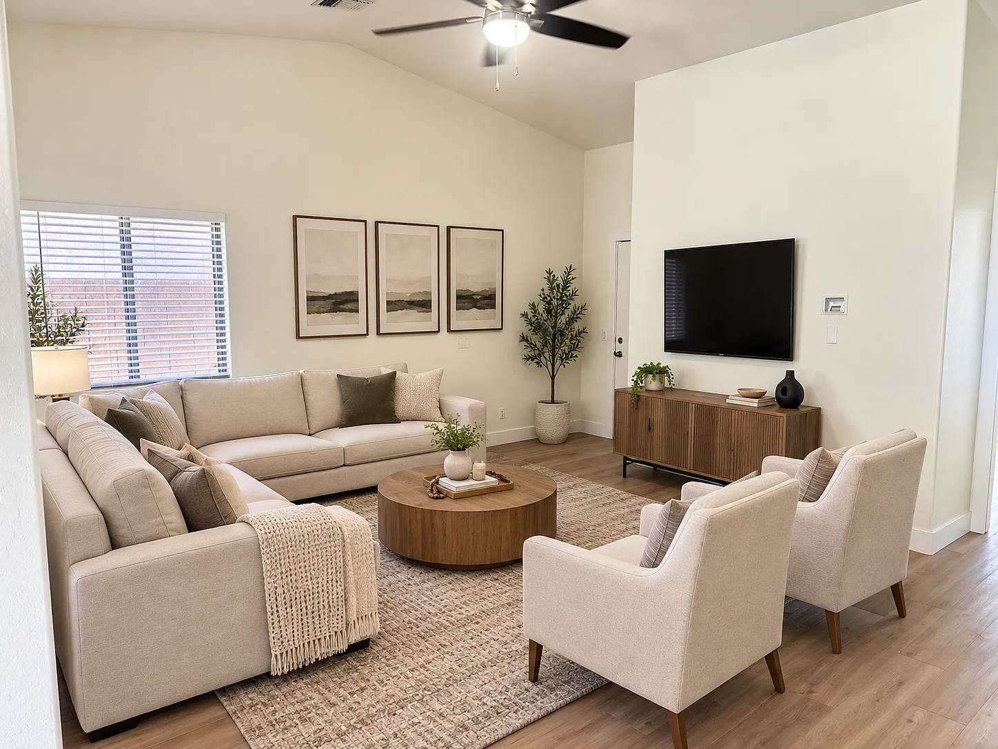 3 bed, 1115 sqft, $2,195 — Photo 4