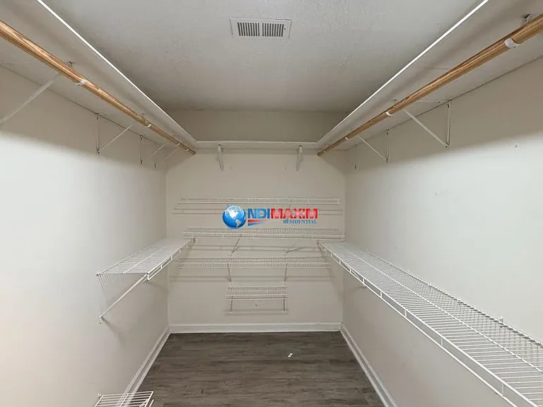 4520 Riverwood Cir — Photo 12