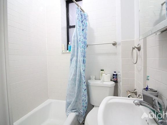 5th image of 171 E 101st St