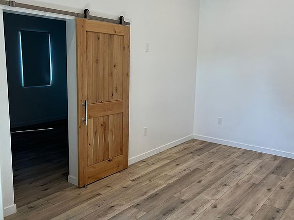 2nd image of 8953 Amigo Ave