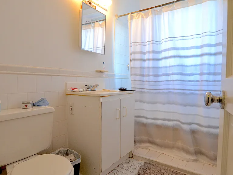 21 Royal St #7 — Photo 8