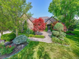 10445 Palace Ct, Shelby Township, MI