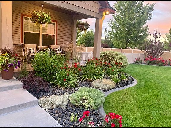 5th image of 268 Stillwater Cir