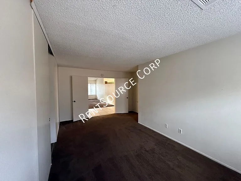 519 W Avenue J15 — Photo 9