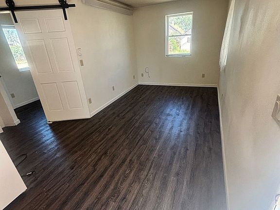 2nd image of 355 W Garfield St #1/2
