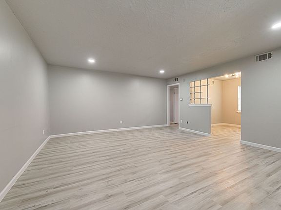 5th image of 1309 Crown Point Ave APT 2