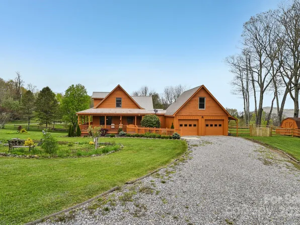 531 Pioneer Ridge Rd, Canton, NC 28716