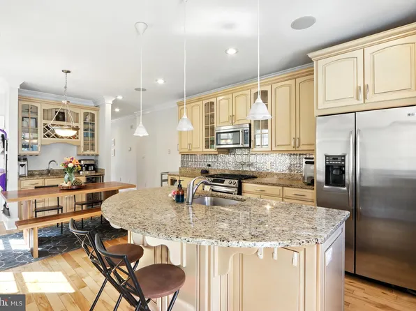 1009 S Baylis St, Baltimore, MD 21224