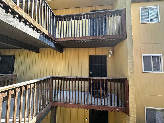 3rd image of 1060 Oak Grove Rd APT 37