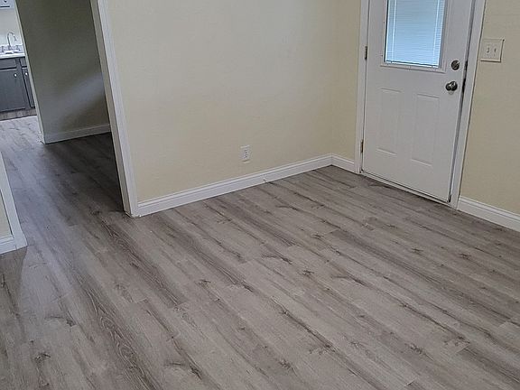 3rd image of 3443 Clearview Ave Unit 1