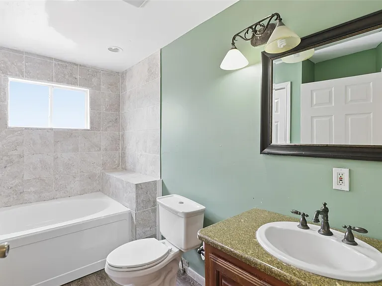 915 Vargas Rd — Photo 25