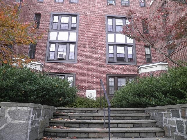 1st image of 198 Wayland Ave APT 35