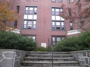 198 Wayland Ave APT 35, Providence, RI 02906