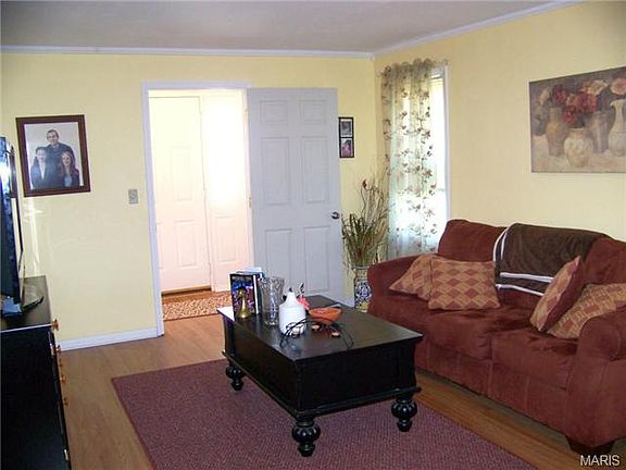 2nd image of 1718 Virginia Ln