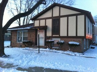 1131 Williamsburg Rd, Country Club Hills, IL