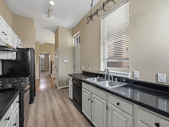 4th image of 2320 S 9th St