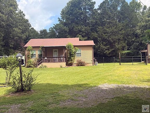 2nd image of 217 Roosevelt Rd