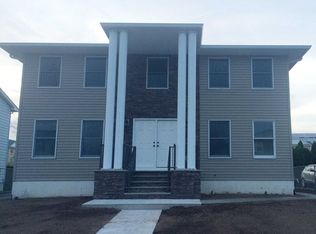 77 Renaissance Dr, Clifton, NJ 07013