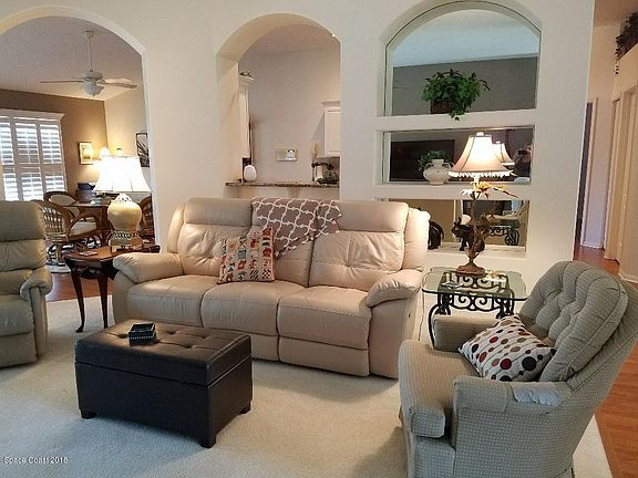 5th image of 2504 Canterbury Cir