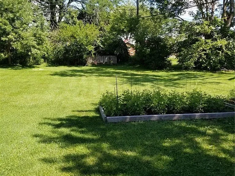 521 Koch Ave — Photo 11