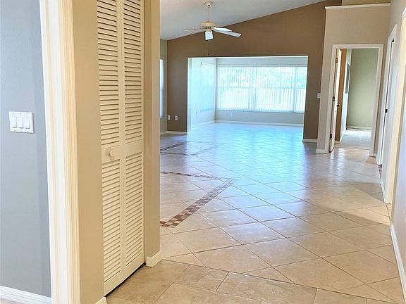5th image of 720 Brightside Crescent Dr