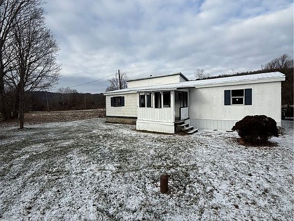 2nd image of 4939 Meads Creek Rd