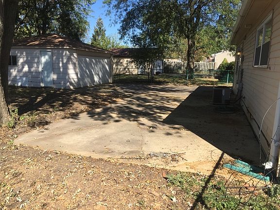 4th image of 165 Galewood Dr